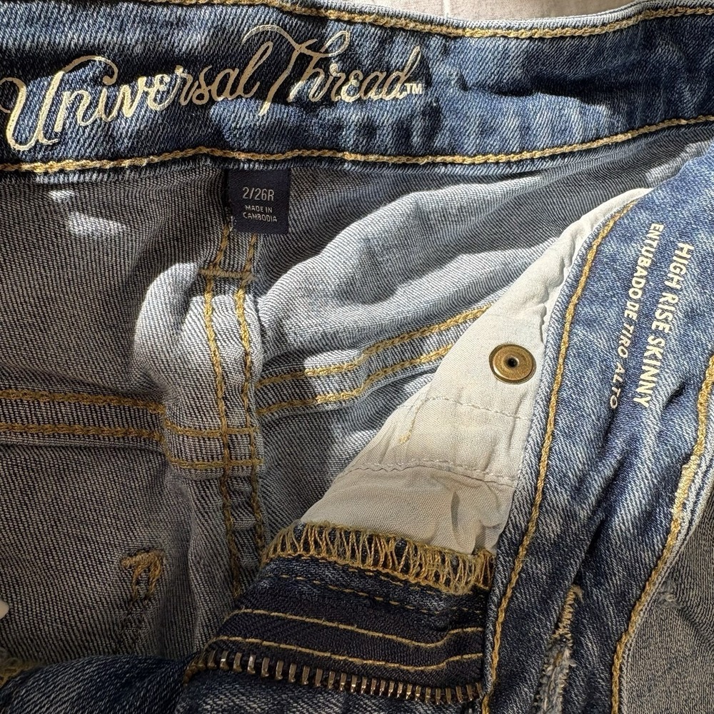 Universal Thread Women's Jeans Size 2/26 R High Rise Skinny Distressed Cuff - Picture 3 of 8